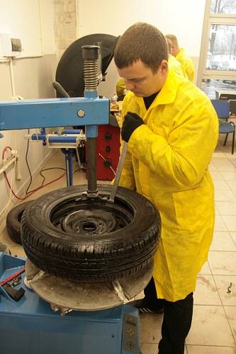 Учебный курс  Шиномонтаж и балансировка колес ЛЕГКОВЫХ автомобилей. Ш-1., фотография 1