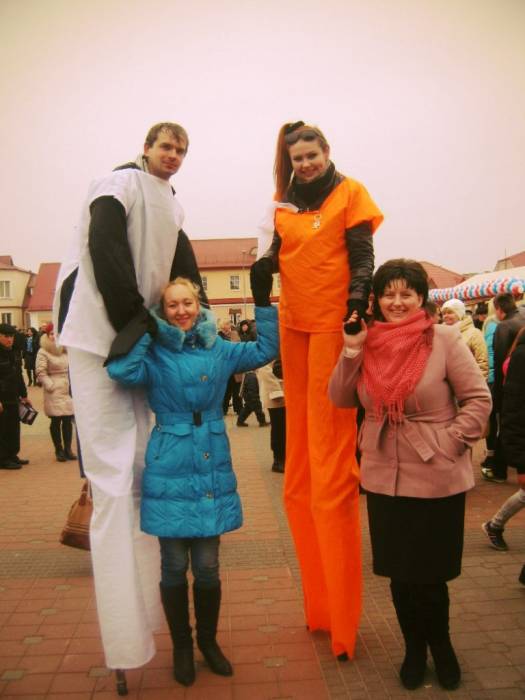 Ходулисты, аниматоры на ходулях, фотография 1