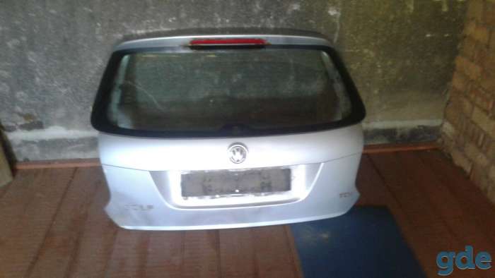 Крышка багажника и шина одиночка VW golf, фотография 1
