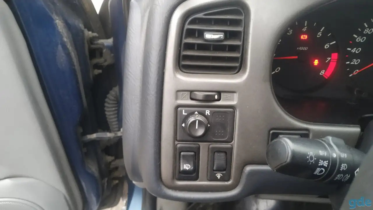 Продать авто Nissan Primera, фотография 1