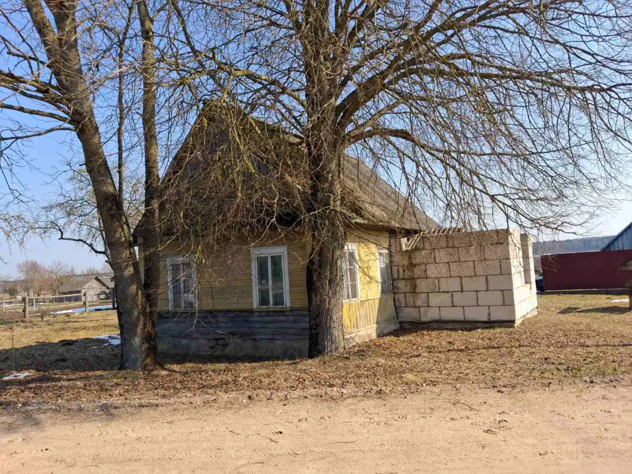 Дом в живописной лесной д.Пруды среди лесов и 2-х озёр,76 км от МКАД, отличная дорога, рядом вся инфра (2,5 км), фотография 1
