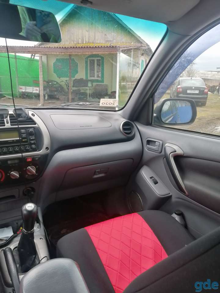 Авто Toyota RAV4, фотография 5