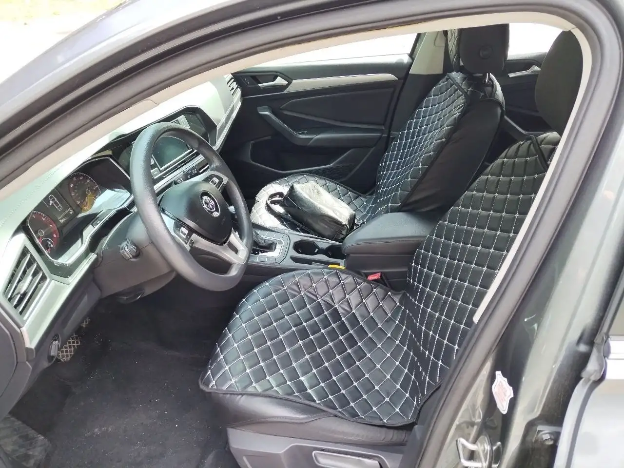 Авто Volkswagen Jetta, фотография 3