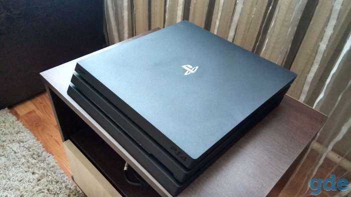 Sony PlayStation 4 Pro (1TB) (CUH-7216B), фотография 2