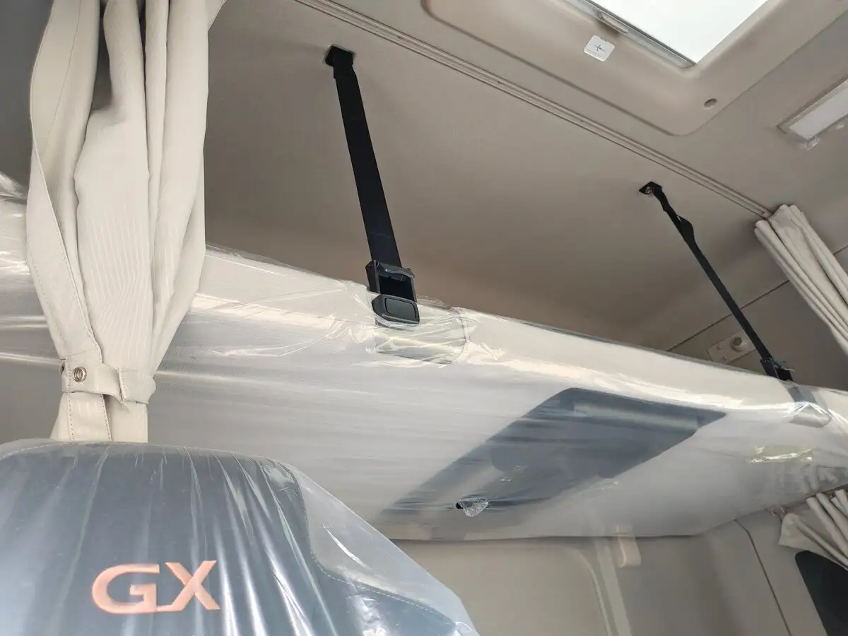 Новый тягач Dongfeng DFH4180, фотография 8