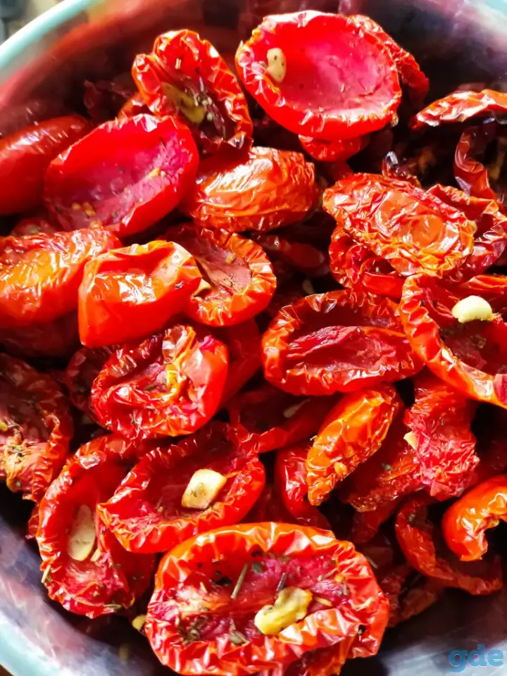 Огурцы соленые, маринованные, вяленые помидоры, и сливы и другая домашняя  консервация, фотография 8