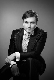 Певец, ведущий Виталий Поздняков, фотография 1