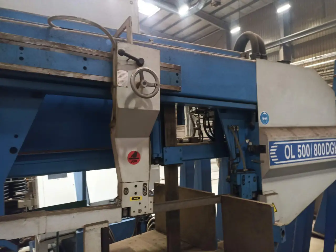 Полуавтоматический ленточнопильный двухстоечный станок SILOMA OL 500800 DGH. Производитель  БОЛГАРИЯ, фотография 1