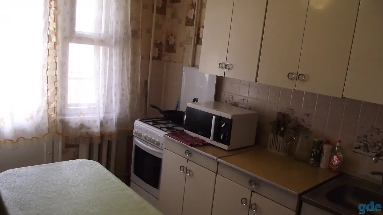 квартира посуточно, Строителей ул., фотография 2