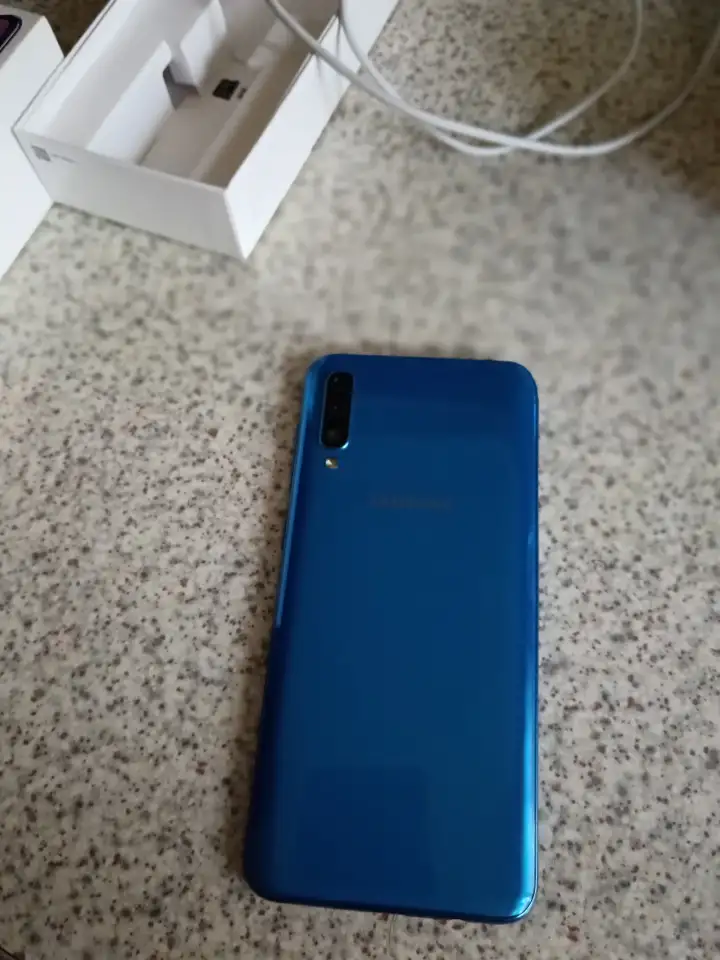 Продам телефон Samsung Galaxy A 50, фотография 6