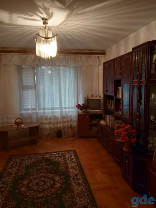 продается 3-х комнатная квартира, ул. 8 Марта, 6, фотография 1