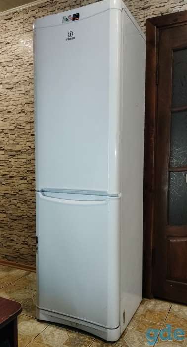 Холодильник Indesit в отличном состоянии с доставкой, фотография 1