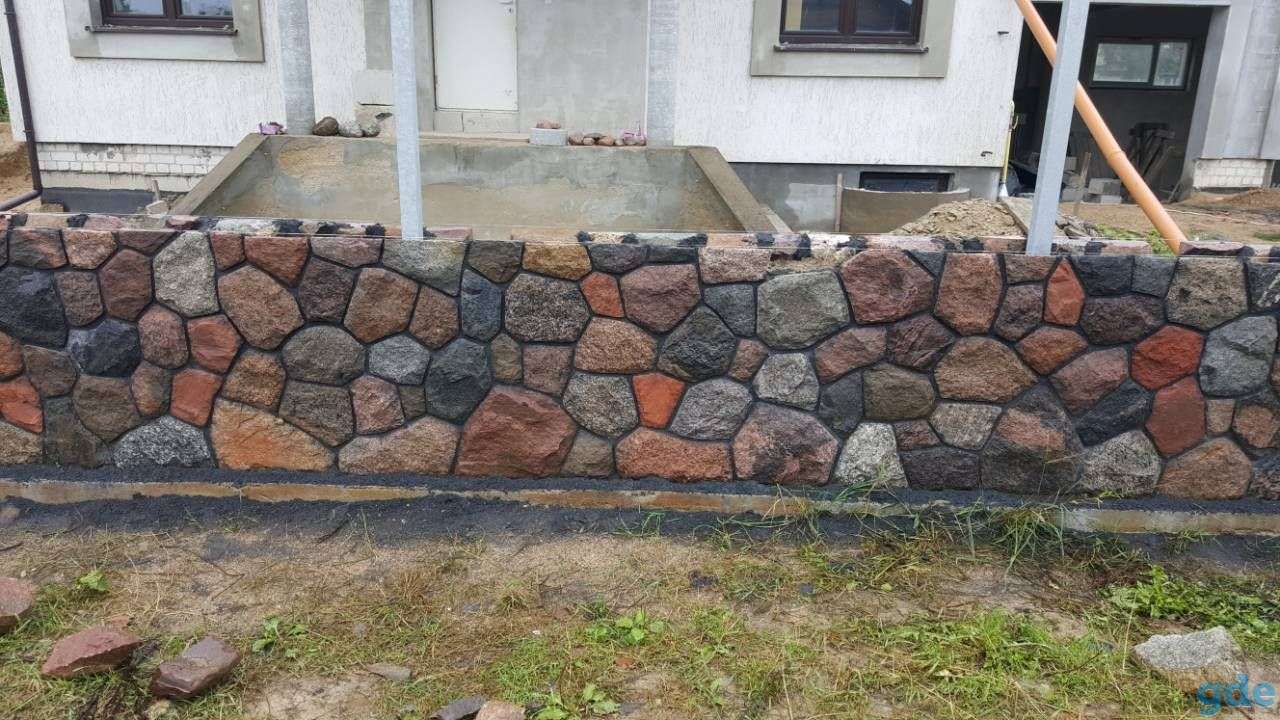 Заборы из колотого камня , клинкера, кирпича, бетона, фотография 1