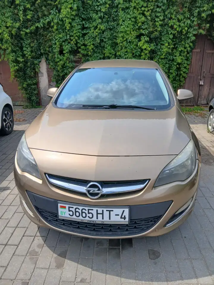 Opel Astra j, фотография 1