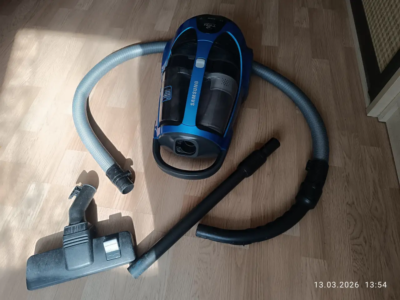 Пылесос Samsung SC885B. Мощность 2200 вт., фотография 1