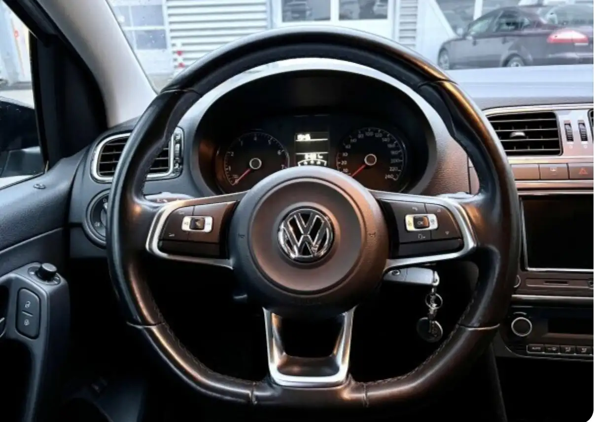 Автомобиль Volkswagen Polo, фотография 3