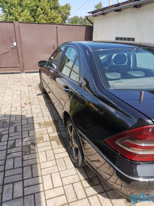 Продаю машину Mercedes-Benz C-Class, фотография 2