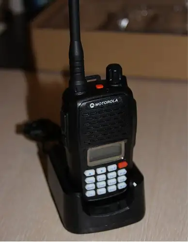 Рация Motorola SMP 818 UHF, LPD дальнего радиуса, фотография 4