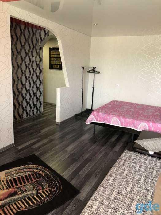 Сдам квартиру в центре на часы.сутки и недели., Ленина 8 кв 12, фотография 2