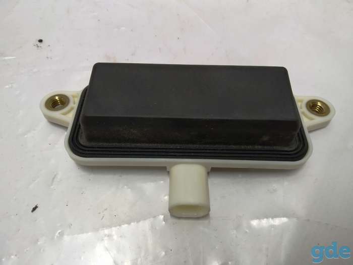 Зап. части для авто Tesla. Ручка крышки багажника Tesla model XBB HANDLE, LIFTGATE {MX}, фотография 4