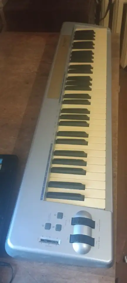 Продается MIDI-клавиатура M-Audio Keystation 61, фотография 4