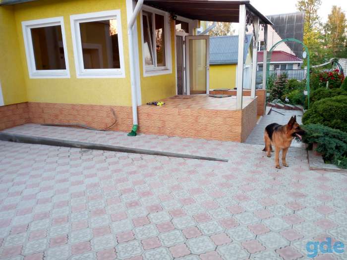 Укладка тротуарной плитки . Бордюрного камня ., фотография 2