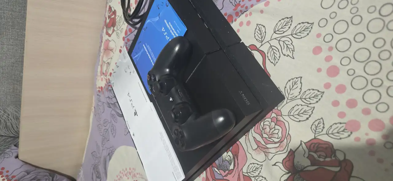 Playstation 4, фотография 1