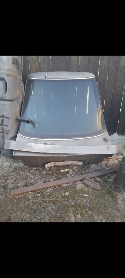 Продам крышку багажника со стеклом Ford Scorpio 1986г, фотография 2