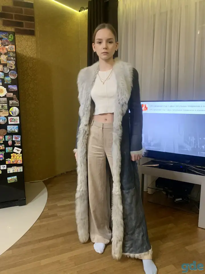 Продам оригинал Versace  дубленку женскую новую, фотография 2