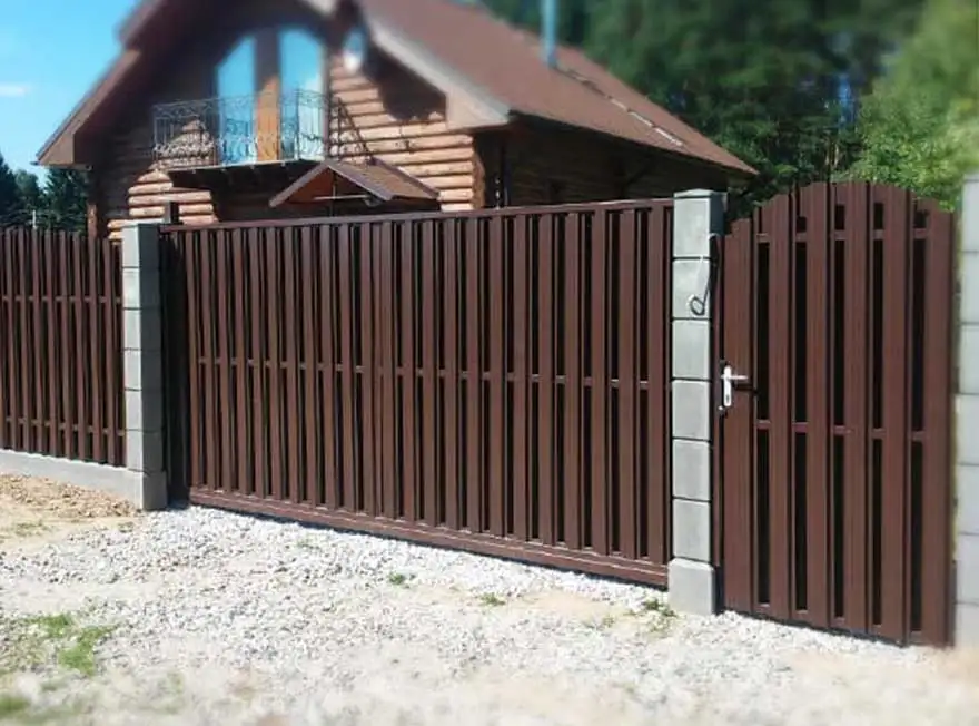 Заборы из металлоштакетника, забор-ранчо,забор-жалюзи, фотография 4