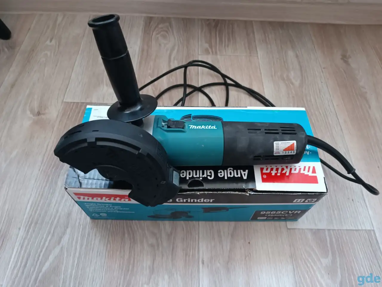 Шлифовальная машинка ручная Makita, фотография 1