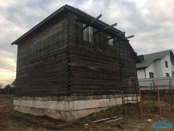 Продается готовый дом из бруса 9 на 9 , с крышей 