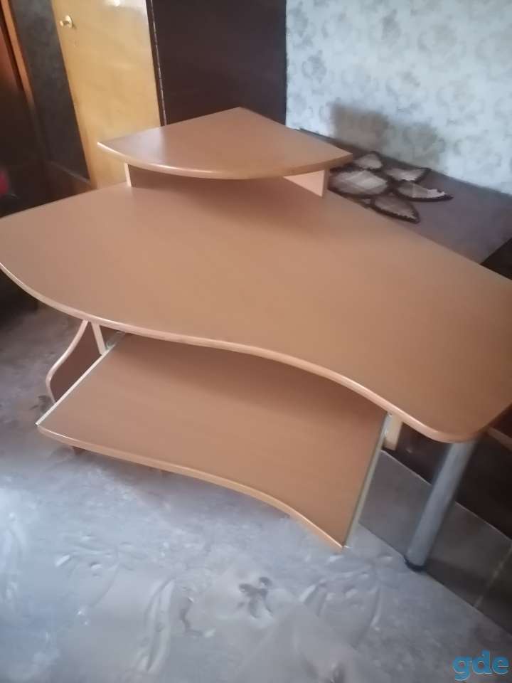 Продам компьютерный стол, фотография 2