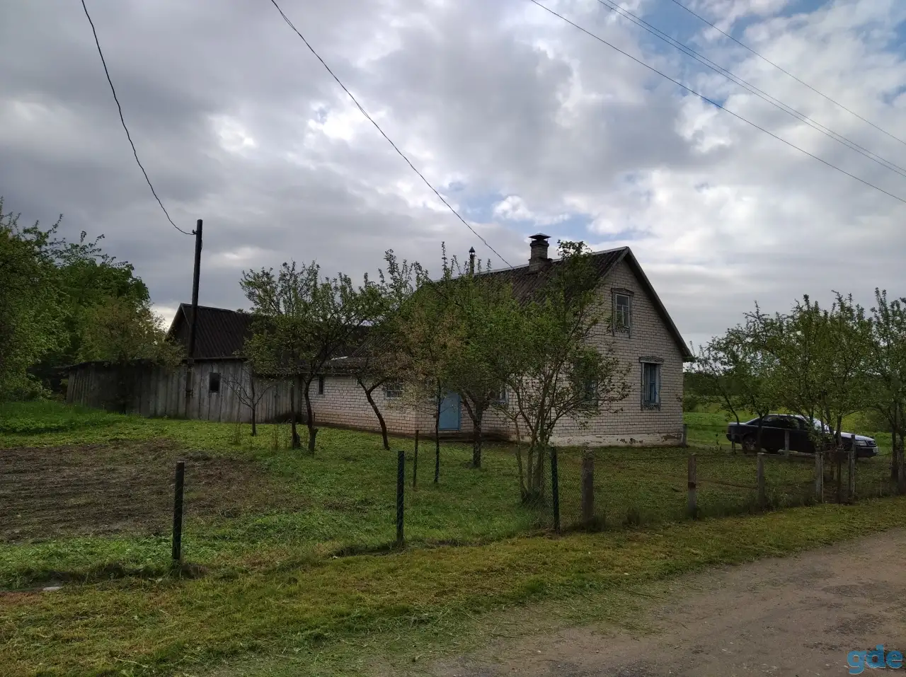 дом с участком и хоз постройками, фотография 4