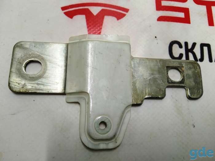 Зап. части для авто Tesla. Высоковольтная шина клемы 