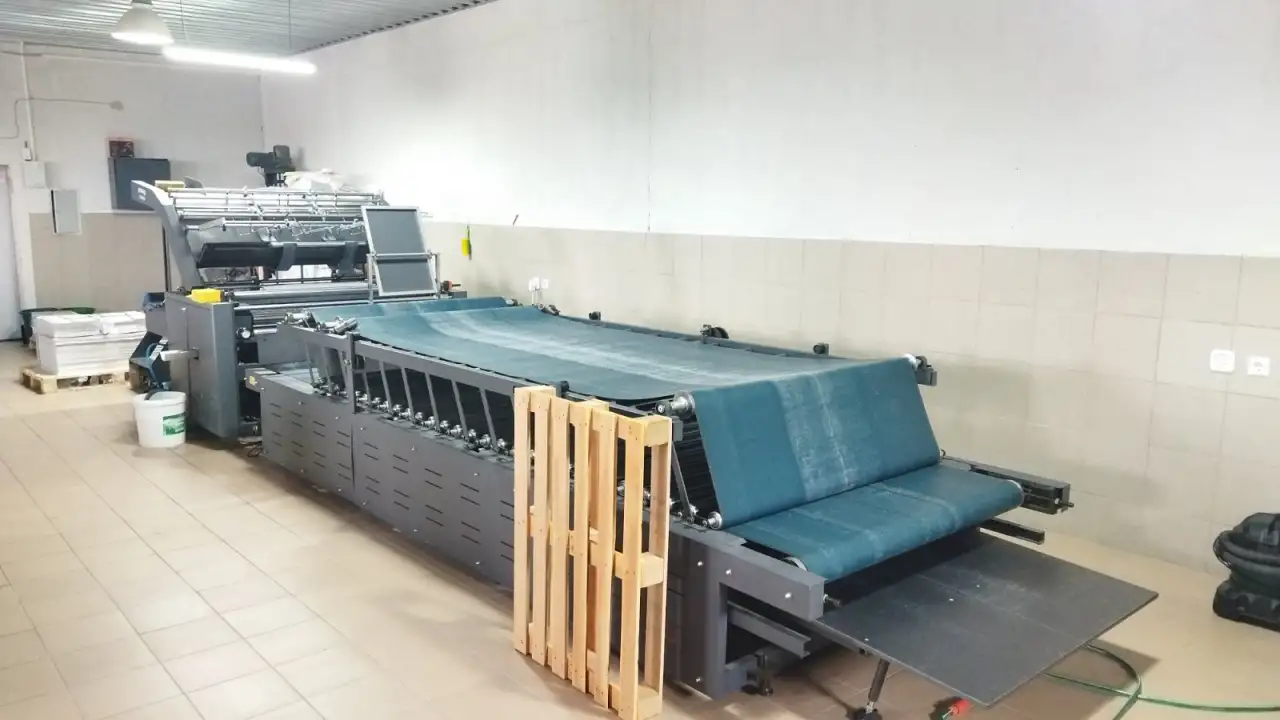 Полуавтоматическая кашировальная машина Youbond 1300B, фотография 2