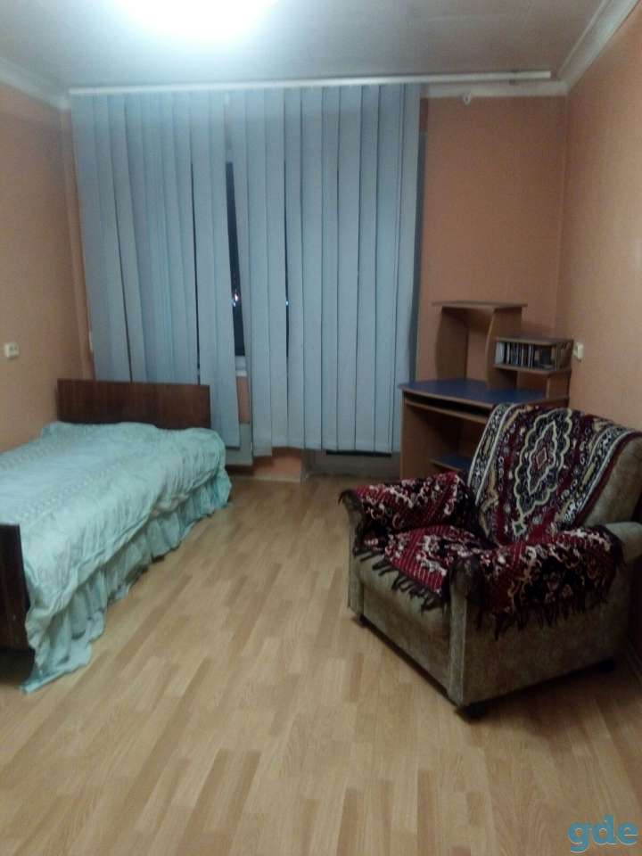 Сдам комнату в 3-х комн. кв. женщине на длительный срок, фотография 2