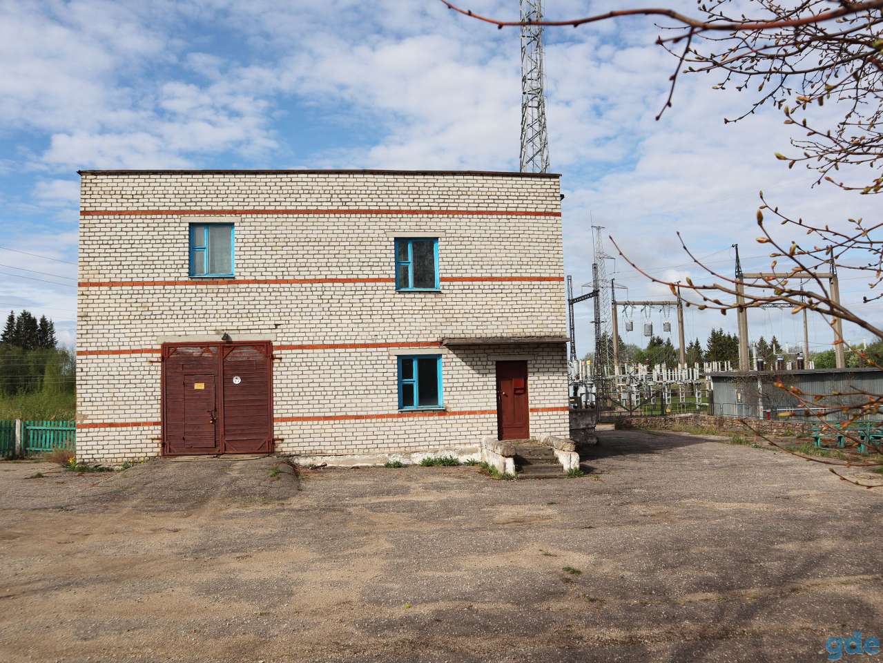 Аукцион по продаже Административного здания и гаражей со складами, фотография 3