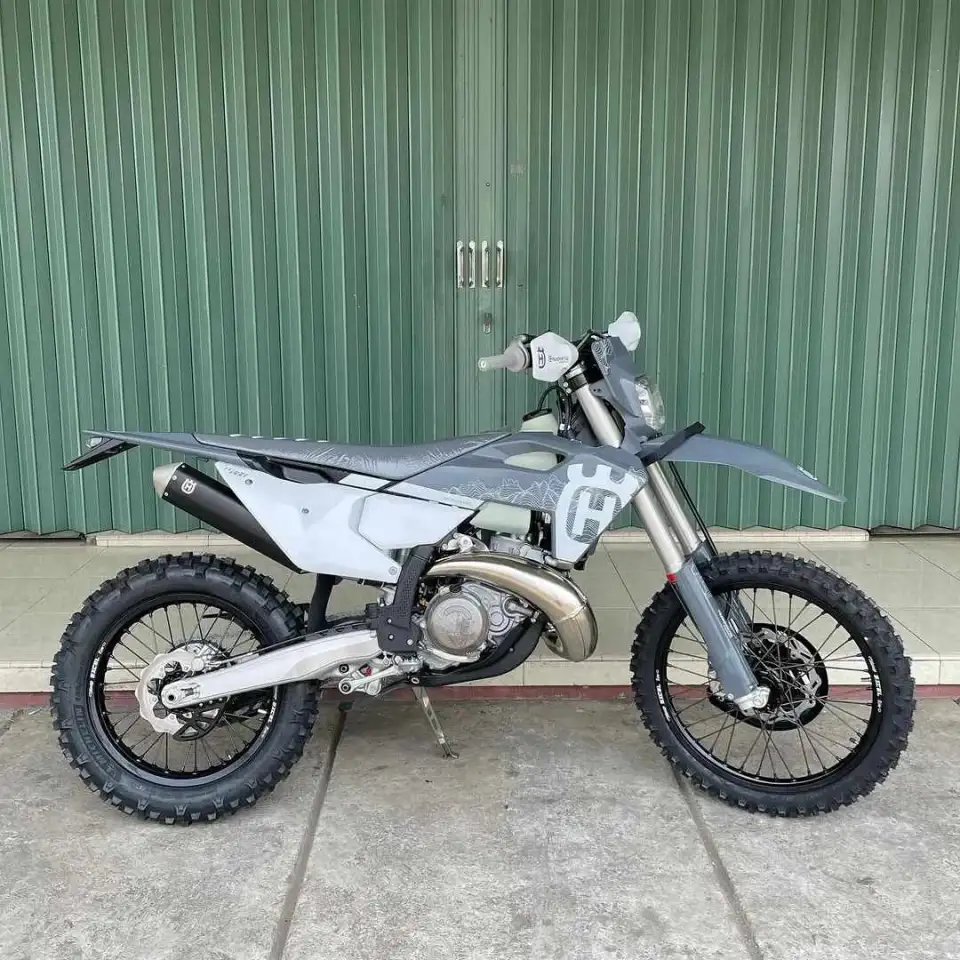2024 Husqvarna TE 300 PRO Motoross, фотография 1