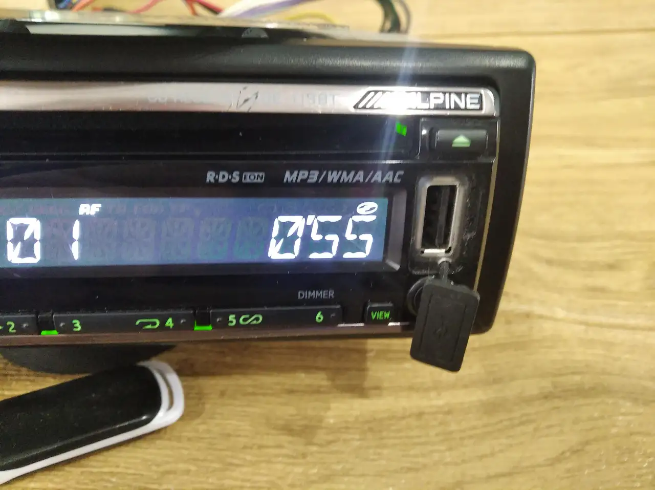 CD-R. CD-RW. USB.Автомагнитола Alpine CDE-113BT Bluetooth, фотография 3