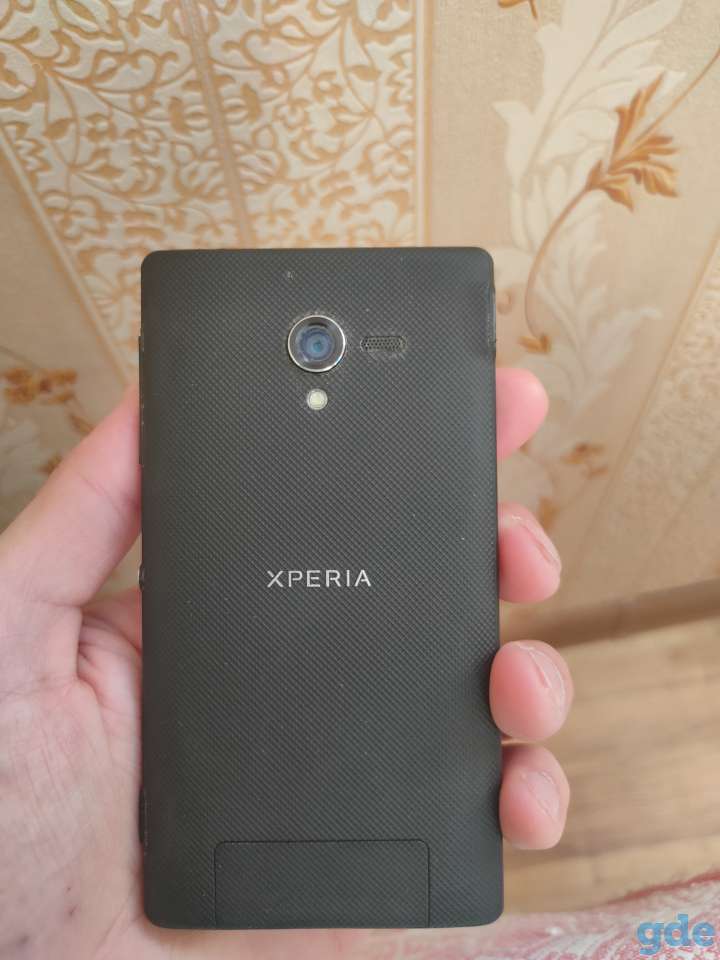 Мобильный телефон Sony Xperia ZL, фотография 2