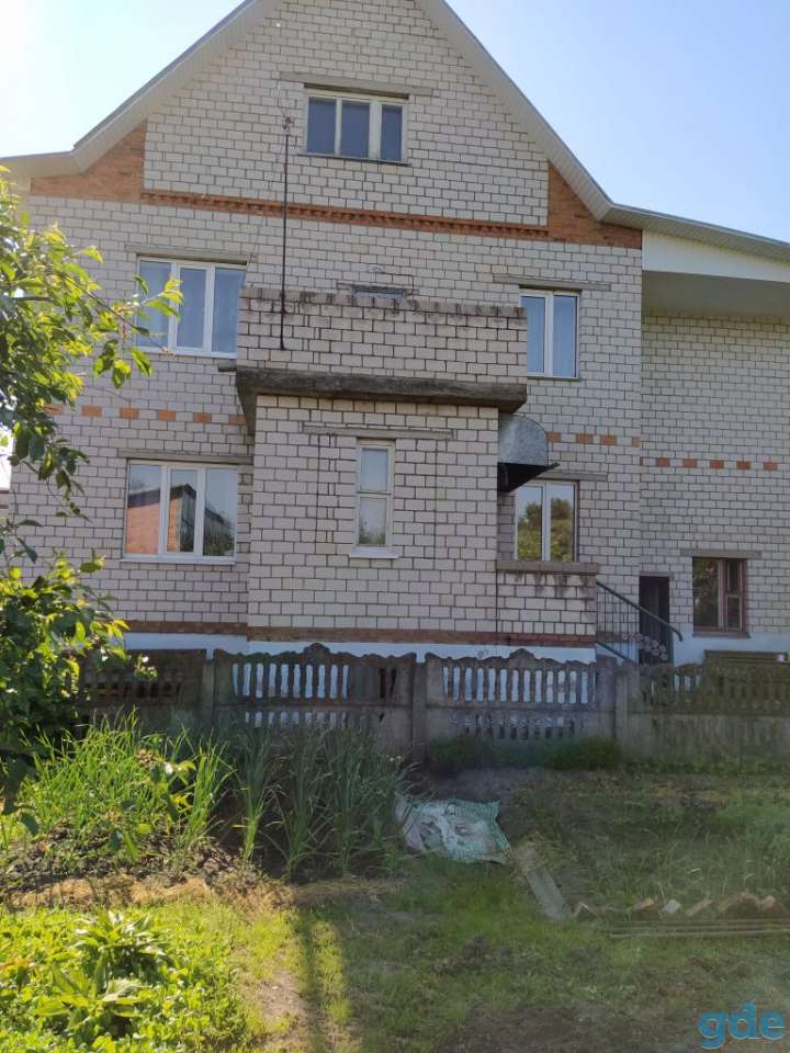 Продам дом со всеми удобствами в элитном районе города.Общ.пл. построек 273,жил.площ.151.Огород,теплица,два гаража., фотография 1