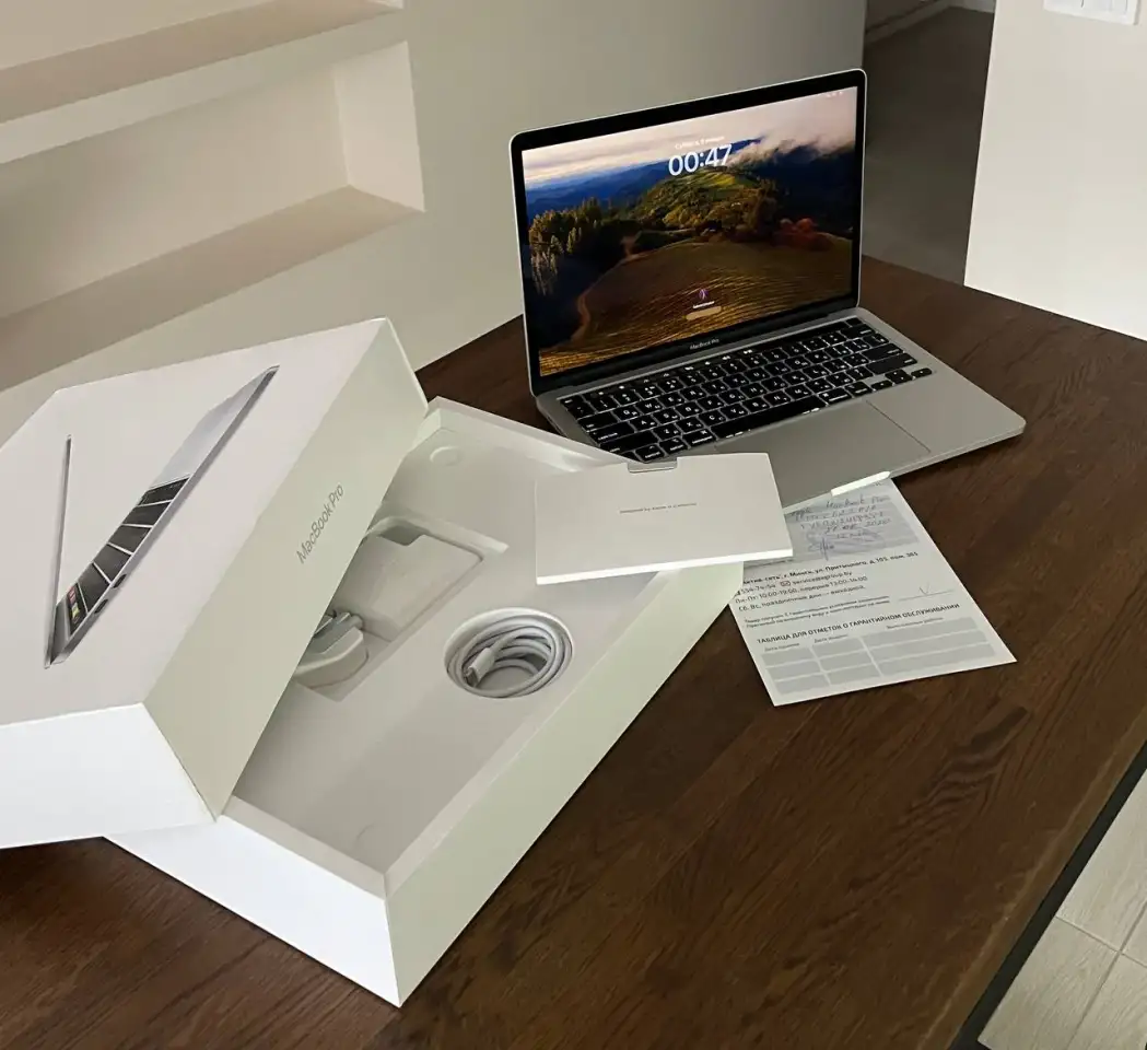 MacBook Pro i5 8GB 256GB 2020, фотография 2