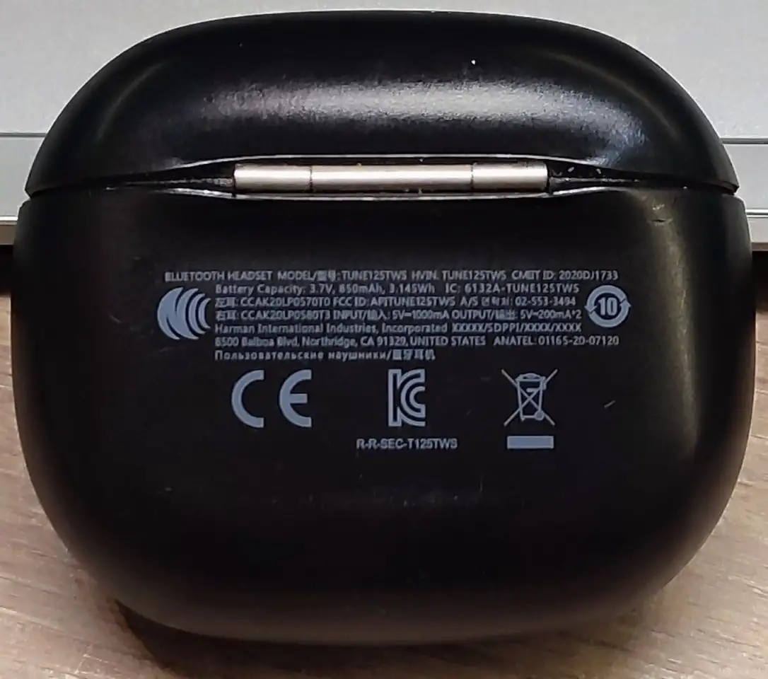 Беспроводные наушники JBL TUNE 125TWS, фотография 4