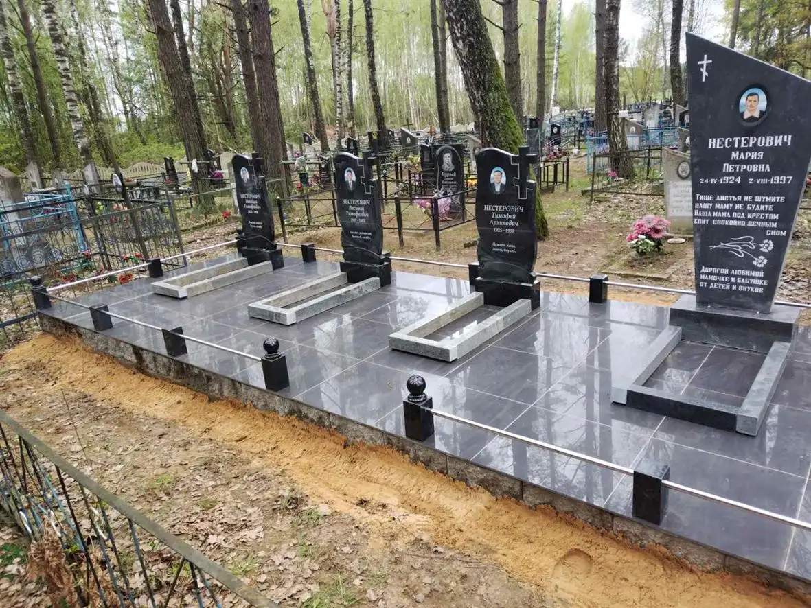 ПАМЯТНИК ГОРИЗОНТАЛЬНЫЙ НА 2 ЧЕЛ. ИЗ ГРАНИТА В-21. Заславль и рн, фотография 2