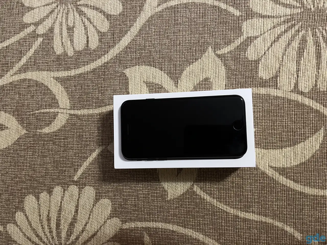 iPhone SE 2020, фотография 3