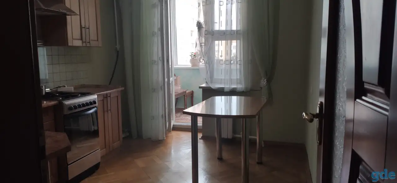 Трехкомнатная квартира в кирпичном доме, ул. Лиможа, фотография 2