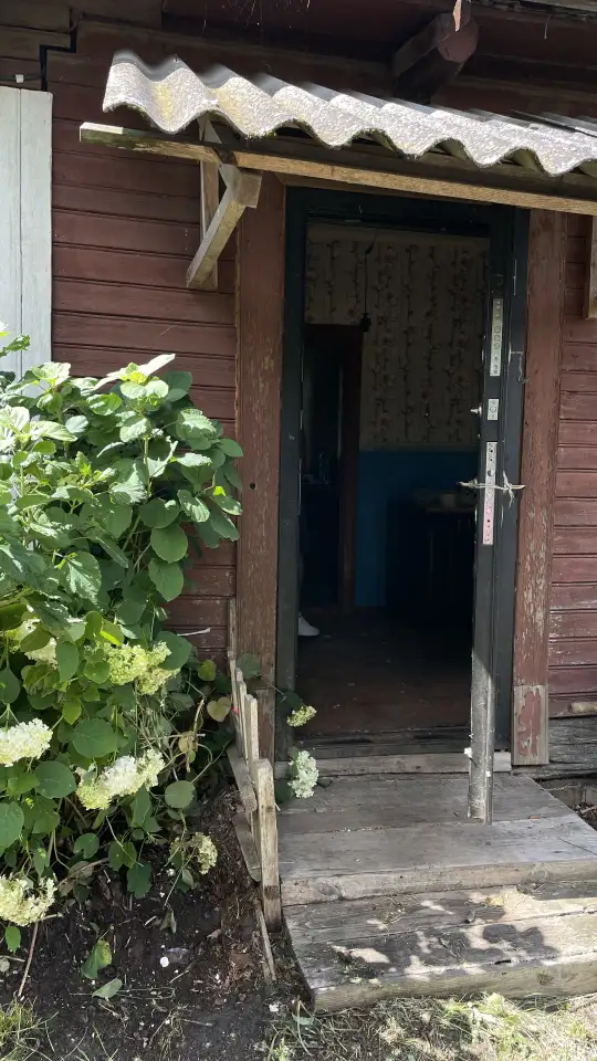 Дом в центре деревни, Брестская обл., Ивановский р-н, Лясковичский с/с, д. Лясковичи, ул. Советская, 7, фотография 5