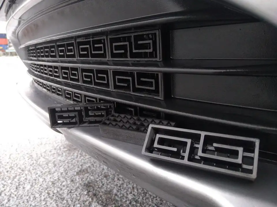 Вставки в нижнюю решетку радиатора Geely Atlas, фотография 2