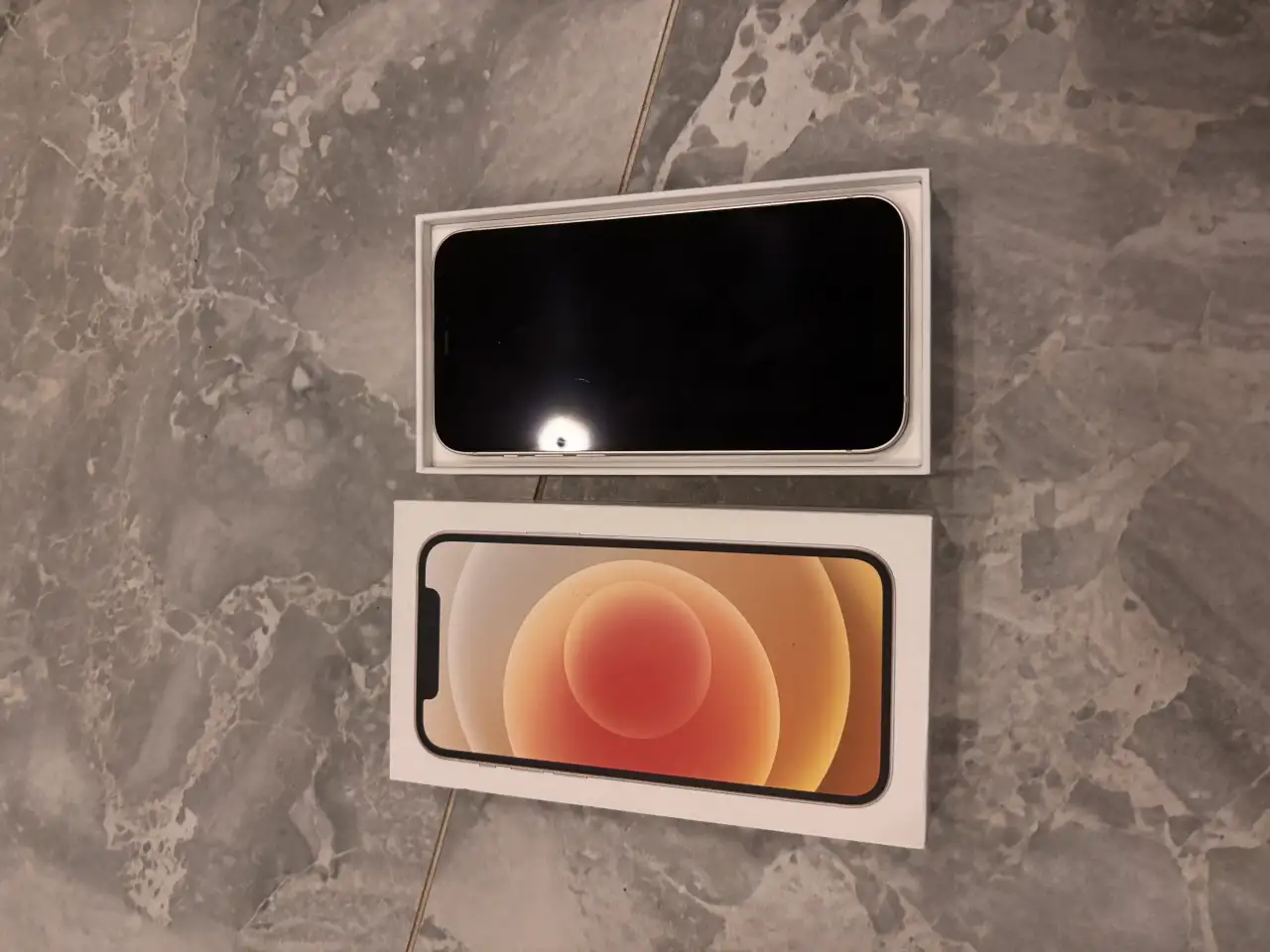 iPhon 12, фотография 1